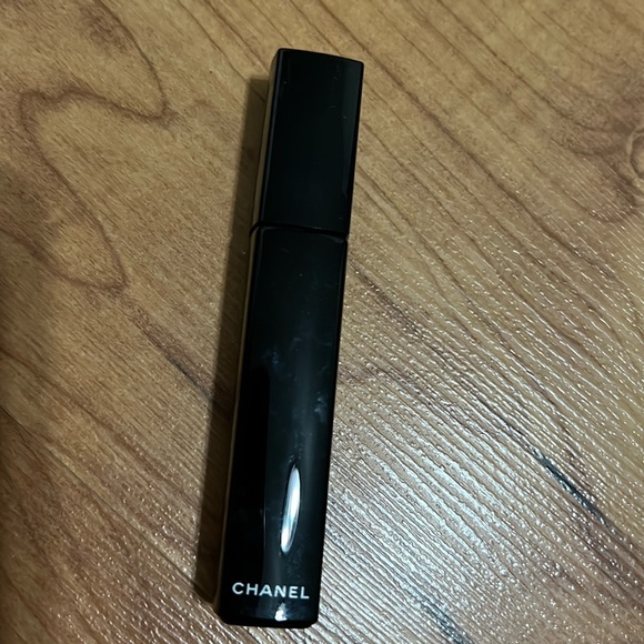 Chanel lipgloss - Picture 2 of 4
